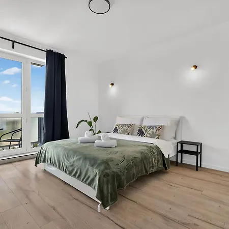 Horizon For 6 - Spacious & Quiet דירה ברטיסלאבה
