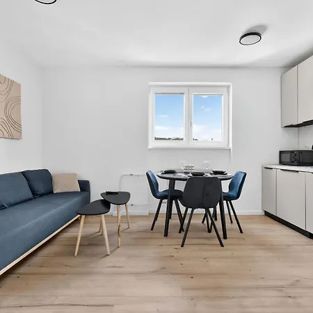 Horizon For 6 - Spacious & Quiet דירה ברטיסלאבה