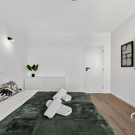 Horizon For 6 - Spacious & Quiet 公寓 布拉迪斯拉发